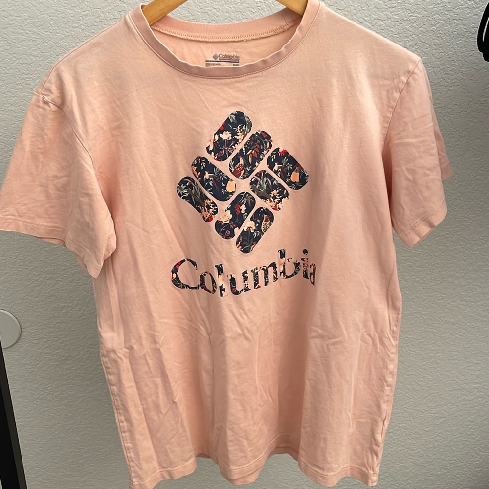 Columbia Light Pink Floral/Bird Graphic Short Sleeve Tee